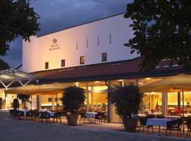 Hotel Hofmark, hotel in Bad Birnbach