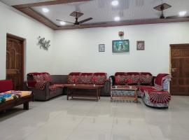Nihar Villa and Resort, hotell i Chinchavli