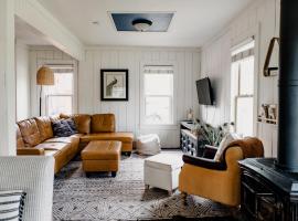 The Paige By Tanglewood Getaways: Pepin şehrinde bir otel