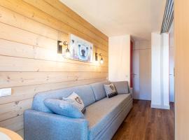 Cocon à la Plagne, hotel con piscina a Plagne 1800