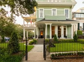 Grand Victorian Bed & Breakfast