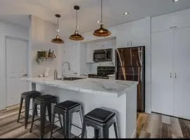 Condo-piscine à 200M du Memphré