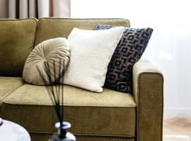 Park Home with Free Street Parking, Hotel in Győr