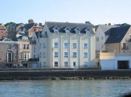 Quayside Court first floor flat 2 in center of Swanage with amazing sea views