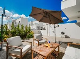 NEW 2BR Townhouse in Luxury Resort Pool & Beach