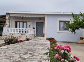 Grey house, family hotel in Samos