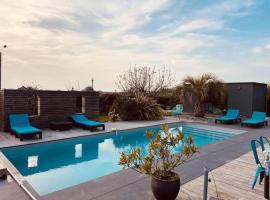 Jolie maison avec piscine et Spa, икономичен хотел в La Guerche-de-Bretagne