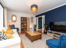 Bath! - 3-bed House - Parking - Wi-Fi - Fully Equipped, hotell i Bath