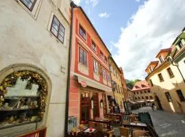 Mini Hotel Abraka & Apartments