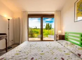 Exclusive Villa in Vineyard W Pool, And Siena View