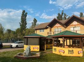 Motel Kantić, hotel com estacionamento em Tuzla