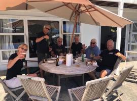 Omapere Beach Apartments