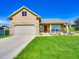 Hike, Golf and Ski Family Home in South Jordan
