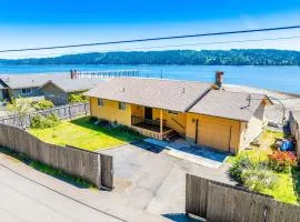 Waterfront Retreat, Relaxation, Fun in Hood Canal
