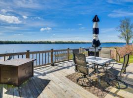 Ogdensburg Waterfront Cottage with Deck and BBQ Grill!, מלון באוגדנסבורג