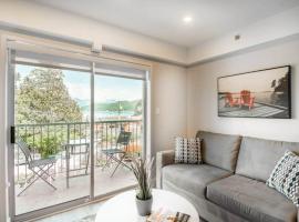 깁슨스에 위치한 호텔 Gibsons Landing Inn