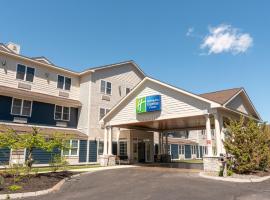 Holiday Inn Express Hotel & Suites Hampton South-Seabrook, an IHG Hotel, hotel amb piscina a Seabrook