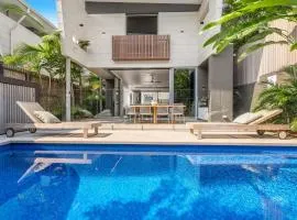 Kokos Beach House 1 - beachside luxury with pool