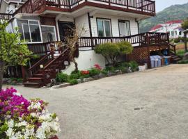 Ganghwa Sweet House Pension, cabaña o casa de campo en Incheon