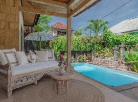 Tropical Oasis Lovina, hotel com piscinas em Temukus