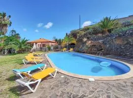 Stunning Home In Buenavista Del Norte With Outdoor Swimming Pool