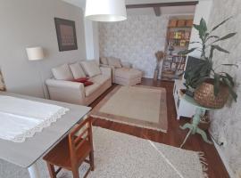 Two room apartment by the lake, hotel in Sastamala