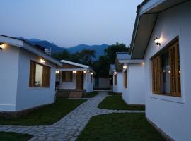 Saanjh Cottages, hotel in Bīr
