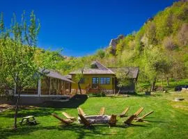 Alunis RETREAT