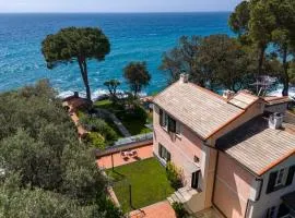 Wonderful Villa In Mulinetti