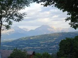 Chalet jolie vue montagne Air vivifiant