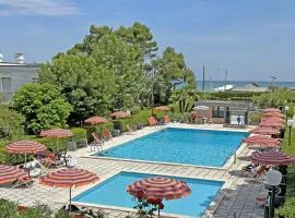 179 - Trilocale al primo piano al Residence Pineta con Piscina a 100 mt dal mare, con vista mare -SPIAGGIA INCLUSA