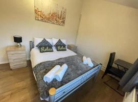 Stunning 1-Bed Apartment in London, hotell med parkering i Purfleet