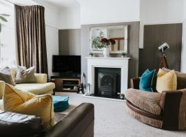 3 Bed - Modern Comfortable Stay - Preston City Centre: Preston şehrinde bir otel