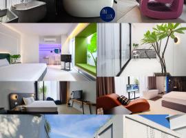 INNLUXPHUKET, hotel with parking in Ban Laem Hin