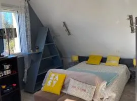 Studio perros guirec village préféré des Français