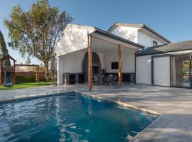 Villa Paradys - Brand New, hotell i Stellenbosch
