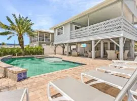 Shells N Sunshine! Getaway Destination Just Minutes from the White Sandy Beaches of Fort Myers! home
