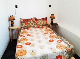 5A private room in a shared house for surfers, bed and breakfast en Safí