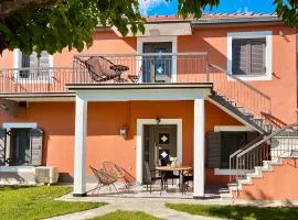 Casa Delicosta- 2 Flat Country house with garden, 15 min from Trikala