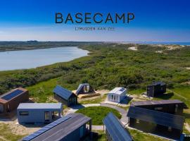 Basecamp Tiny House Eco Resort，艾默伊登的獨立小屋