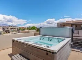 Private Hot Tub Walking Distance to Coral Canyon