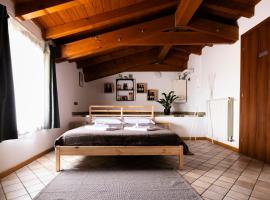Traditional Italian House - Franciacorta, apartment in Rovato