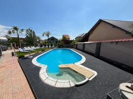 Casa Anisia by Hypnotic Villa, beach hotel in Piteşti