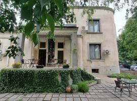 The English Guest House, hotel di Ruse