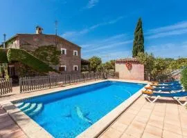 Schönes Ferienhaus in Porreres mit Privatem Pool