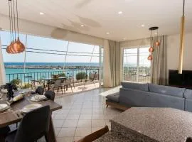 Alkioni Suite with harbor view