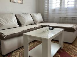 Day & Night Apartment, hotel in Ćuprija