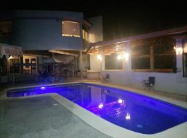 Villa Garita Inn, Ferienwohnung mit Hotelservice in La Garita