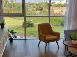 מול הים בקיסריה, hotel in Caesarea