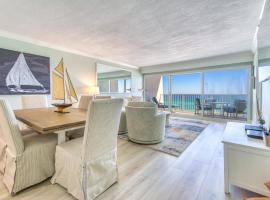 Beach House Condominiums C603 - Beachfront with Pool, WiFi, & Beach Service, hotel in Destin